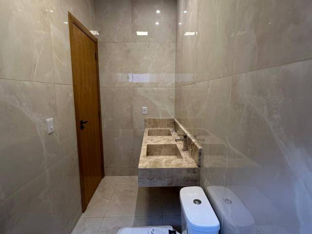 #4 - Casa para Venda em Aparecida de Goiânia - GO